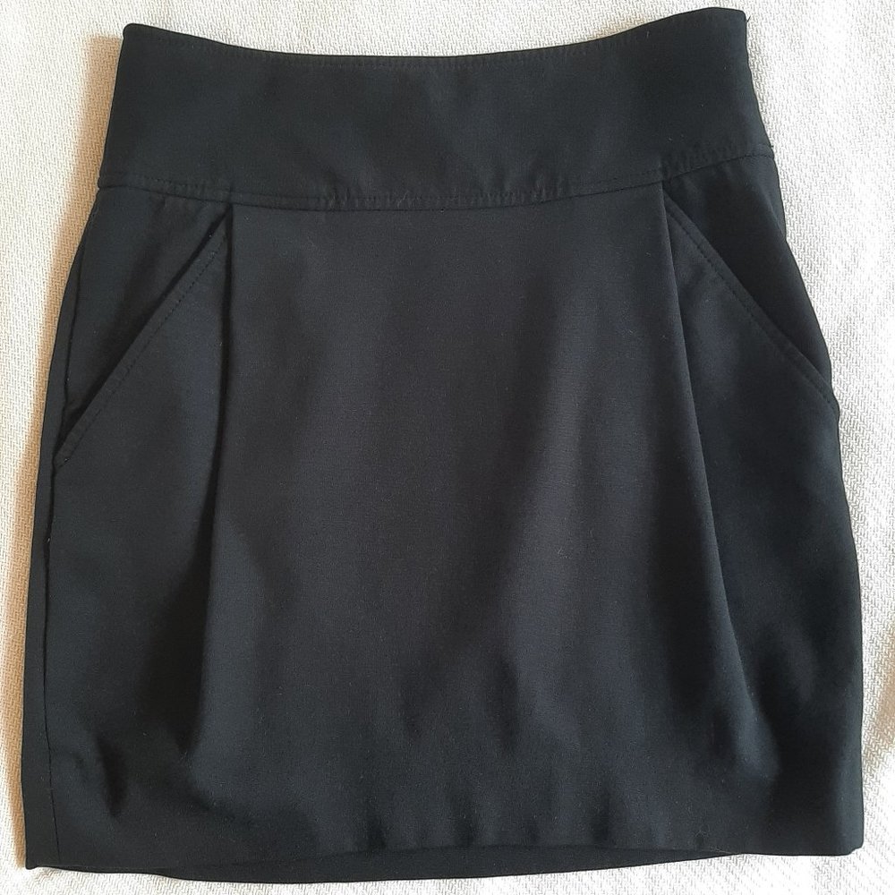 IT HAS POCKETS-Banana Republic Black Bodycon Skirt Size 4